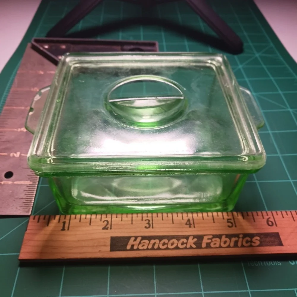 Hazel Atlas Uranium glass Square lidded Refrigerator Dish 6